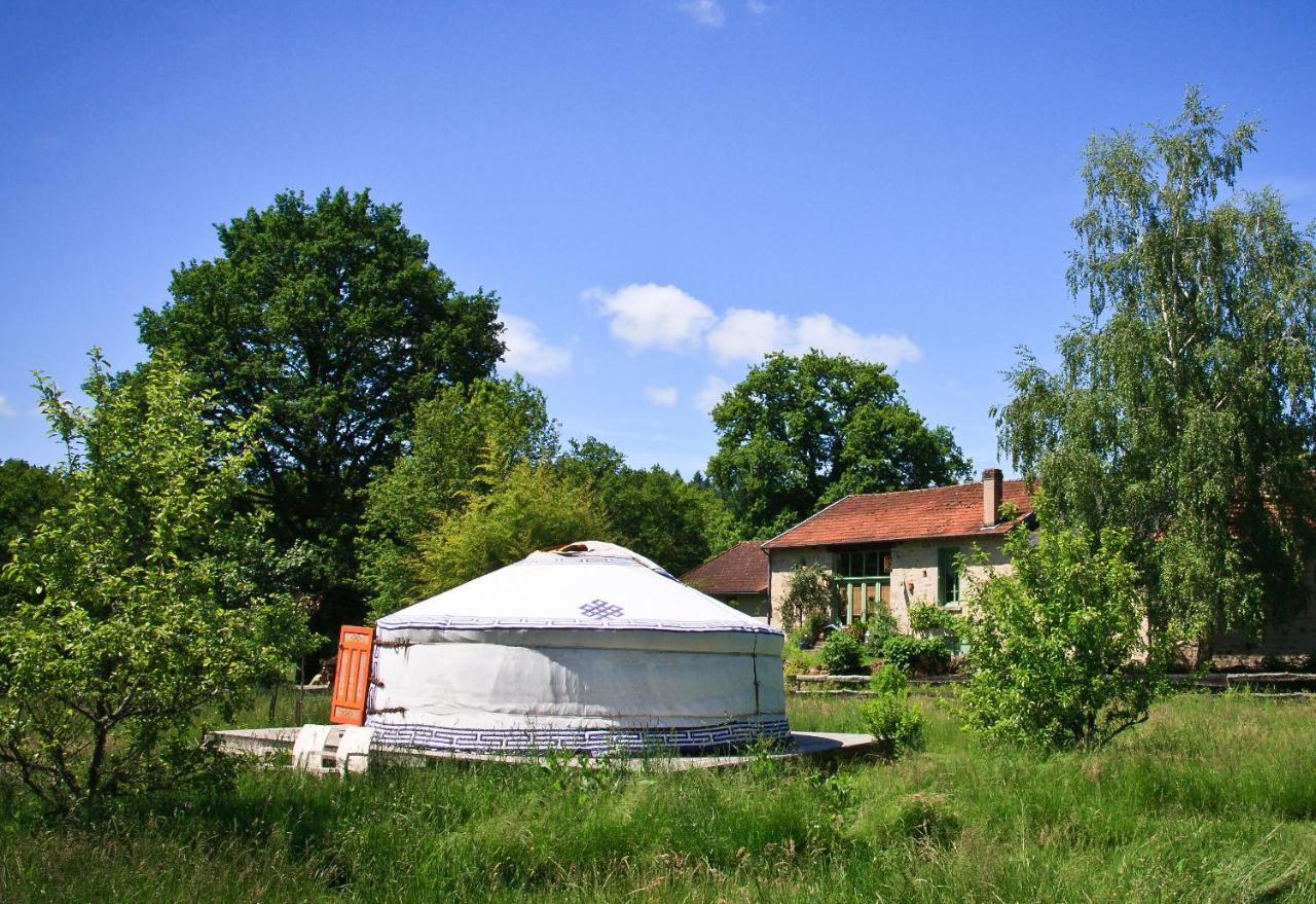 Yourtes De Vassiviere Peyrat-le-Chateau Bagian luar foto